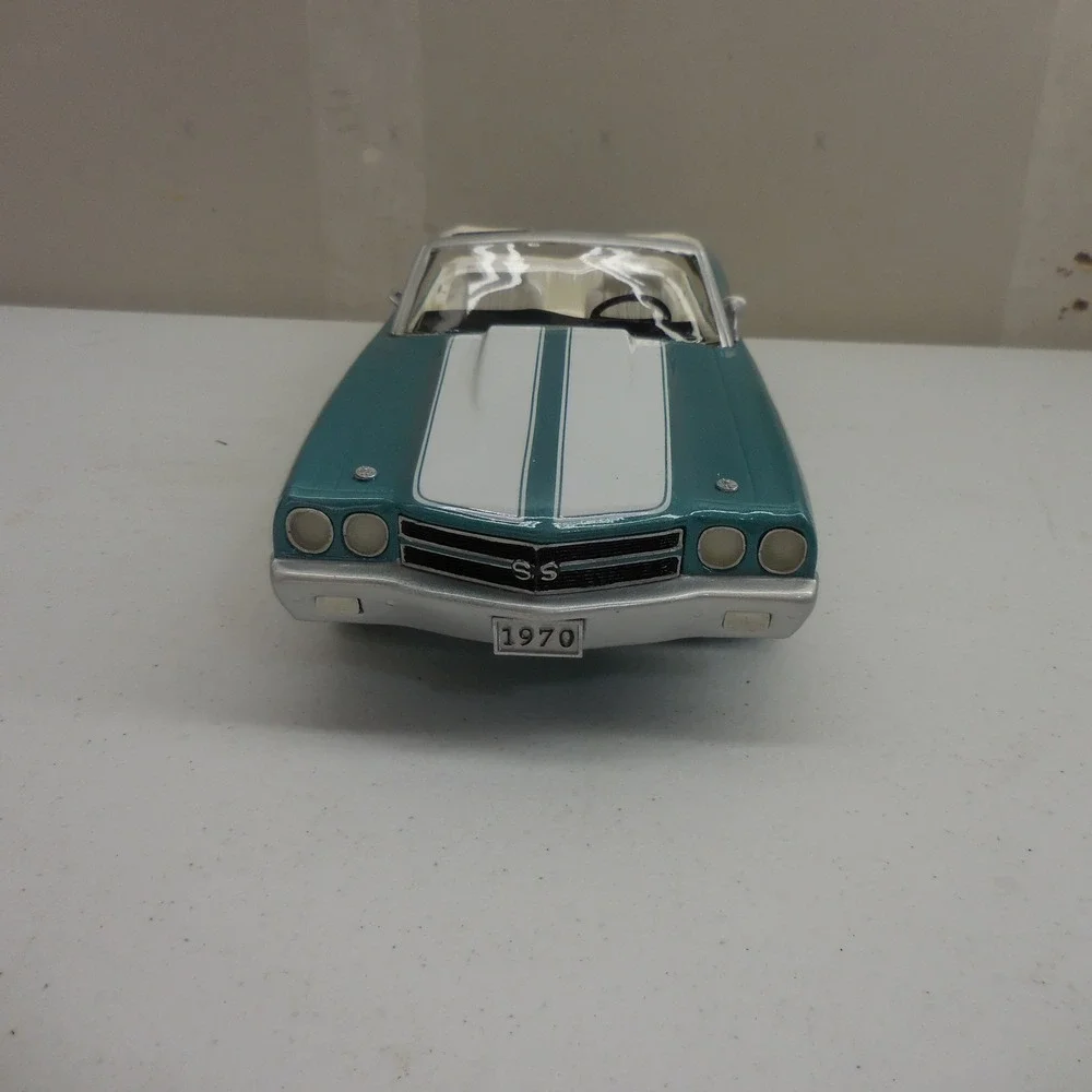 2009 IAJBBSC‎ 1970 Chevrolet Chevelle SS Decanter Misty Turquoise 54/150 Rare